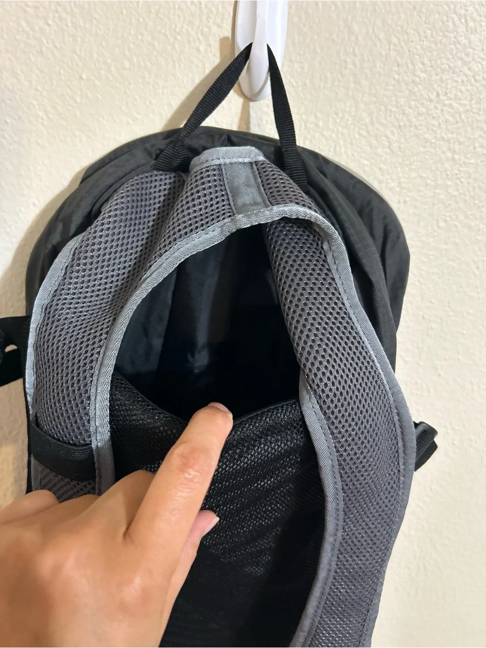 Osprey Daylite Hydration Backpack Gray Black no insert